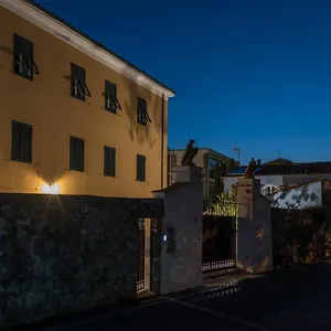 la-chiusa-delle-monache.it-tuscanyhotel.com/